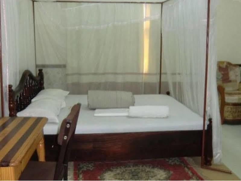 Keba Inn Lyamutundwe Экстерьер фото