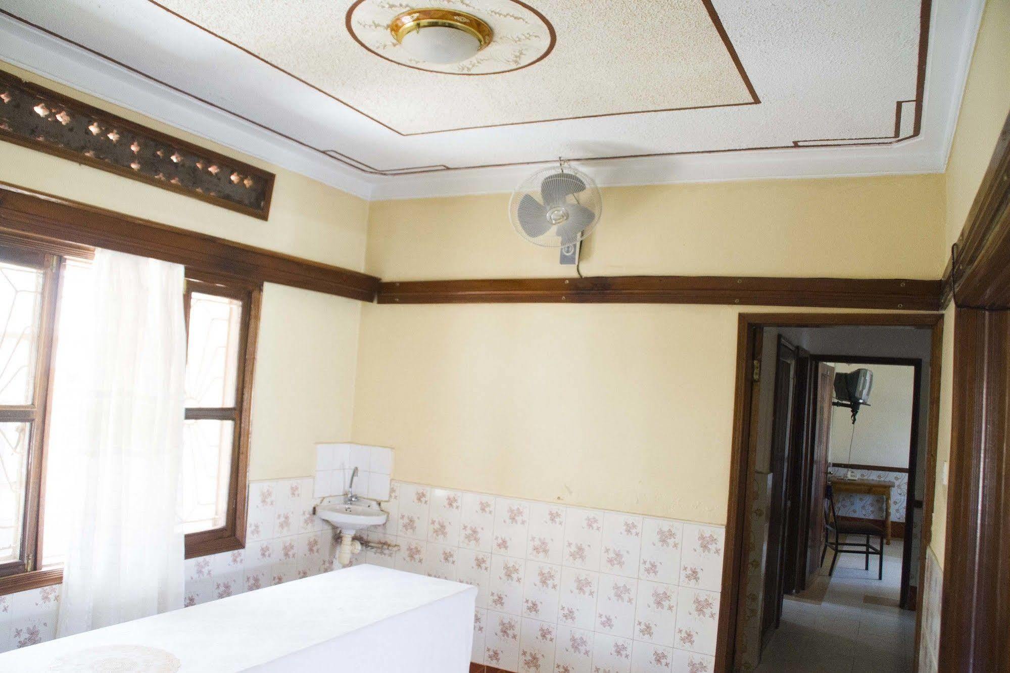 Keba Inn Lyamutundwe Экстерьер фото