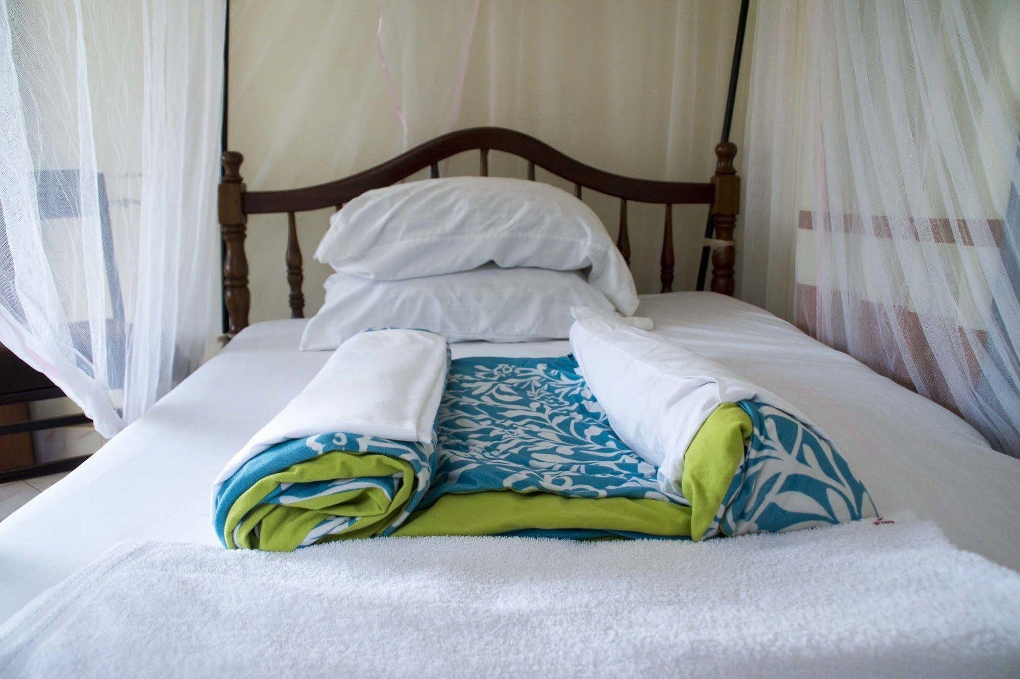 Keba Inn Lyamutundwe Экстерьер фото