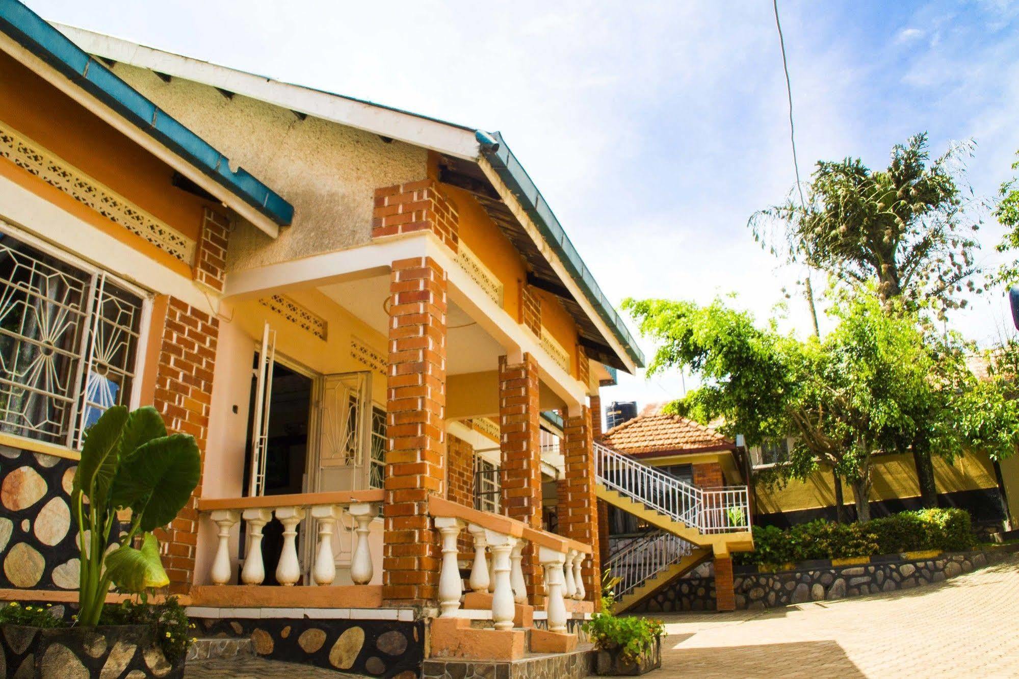 Keba Inn Lyamutundwe Экстерьер фото